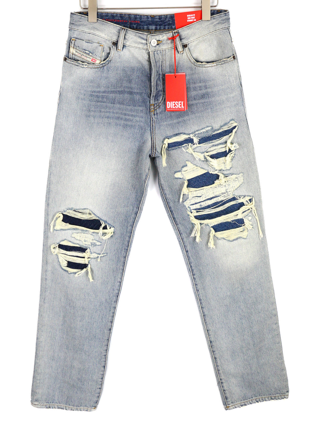 DIESEL 1955 09C90 vyriški džinsai W32/L32 įprasti aukštu juosmeniu, tiesūs, su gobtuvu. Rekomenduojama kaina – 295 €. 