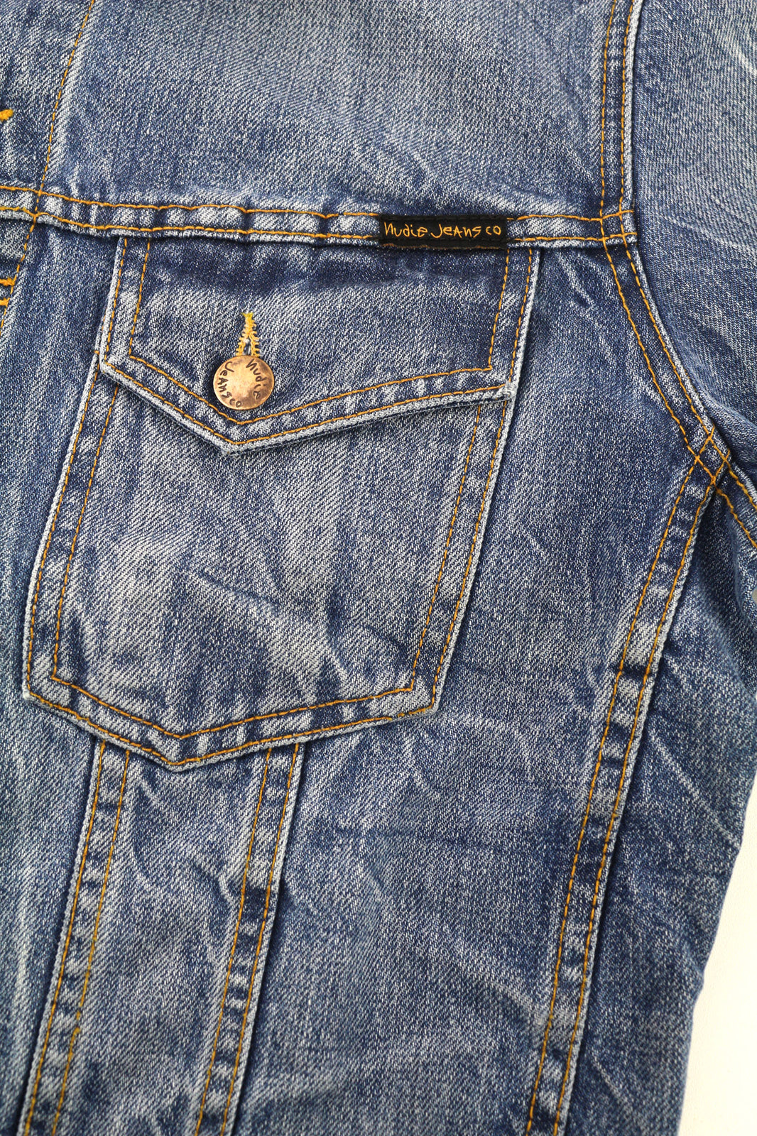 NUDIE JEANS Terry vyriška striukė M, skalbta, ekologiška, šviesiai vintažinė, su sagomis, išskleistas logotipas 