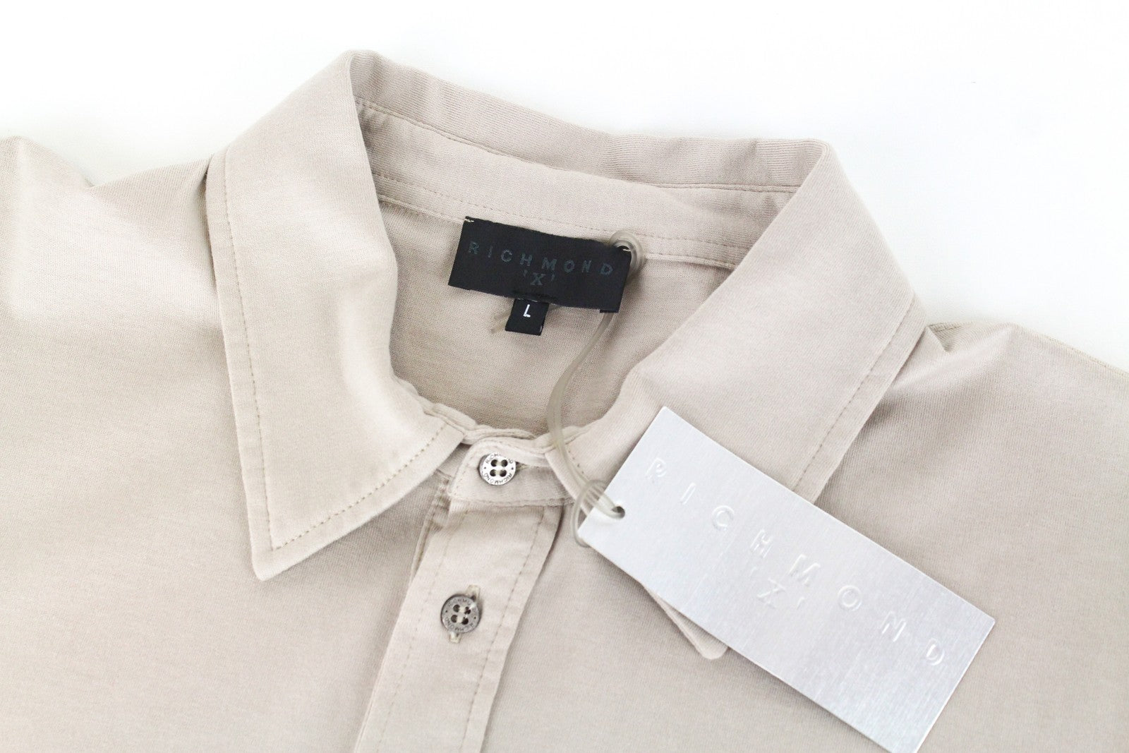 RICHMOND vyriški smėlio spalvos marškinėliai su grynos medvilnės trumpomis rankovėmis ir logotipu bei apykakle, L dydžio 