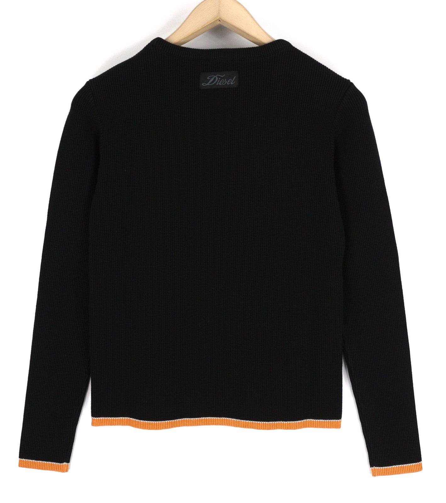 DIESEL M-Ariannew moteriškas megztinis L, juodas, megztinis su apvalia kaklu, tampriu mezginiu, rekomenduojama kaina – 175 € 