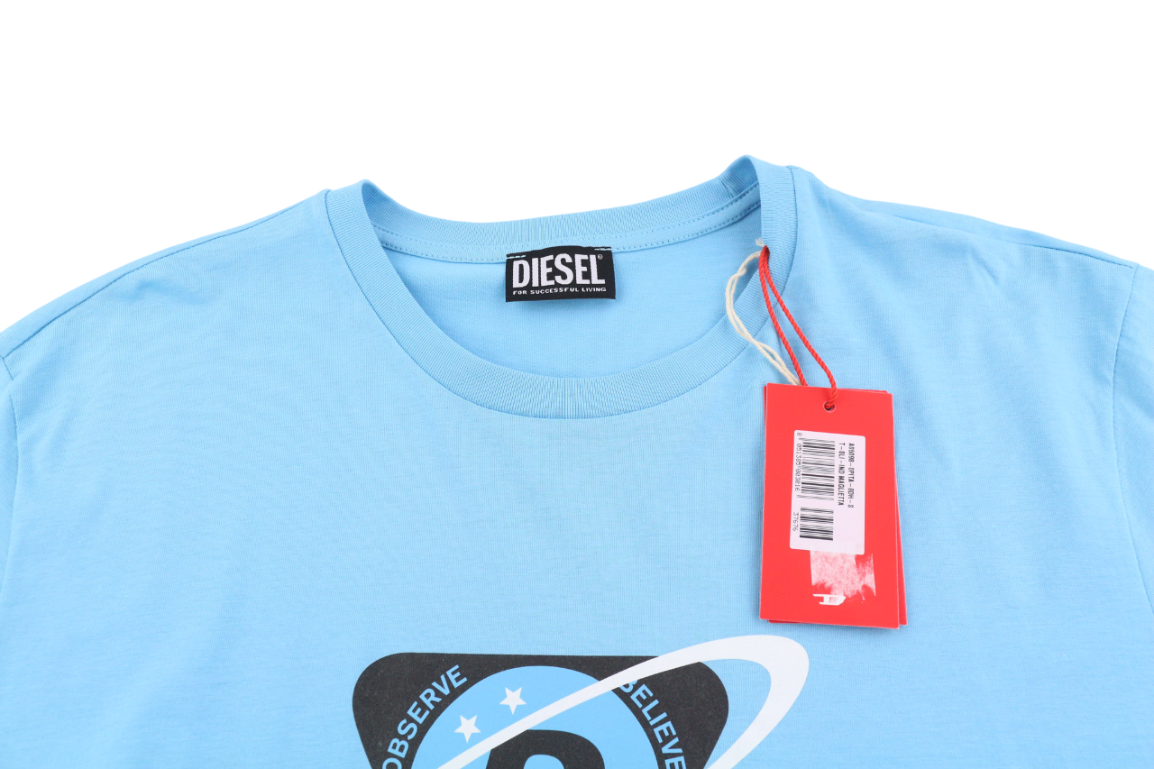 DIESEL T-Diegos-K24 vyriški marškinėliai trumpomis rankovėmis, apvalios iškirptės formos, laisvalaikio stiliaus, su trikotažiniu logotipu. 