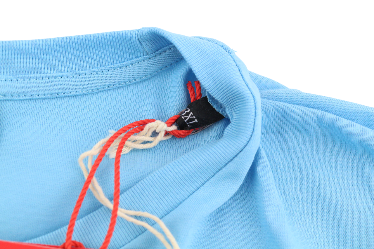 DIESEL T-Diegos-K24 vyriški marškinėliai trumpomis rankovėmis, apvalios iškirptės formos, laisvalaikio stiliaus, su trikotažiniu logotipu. 