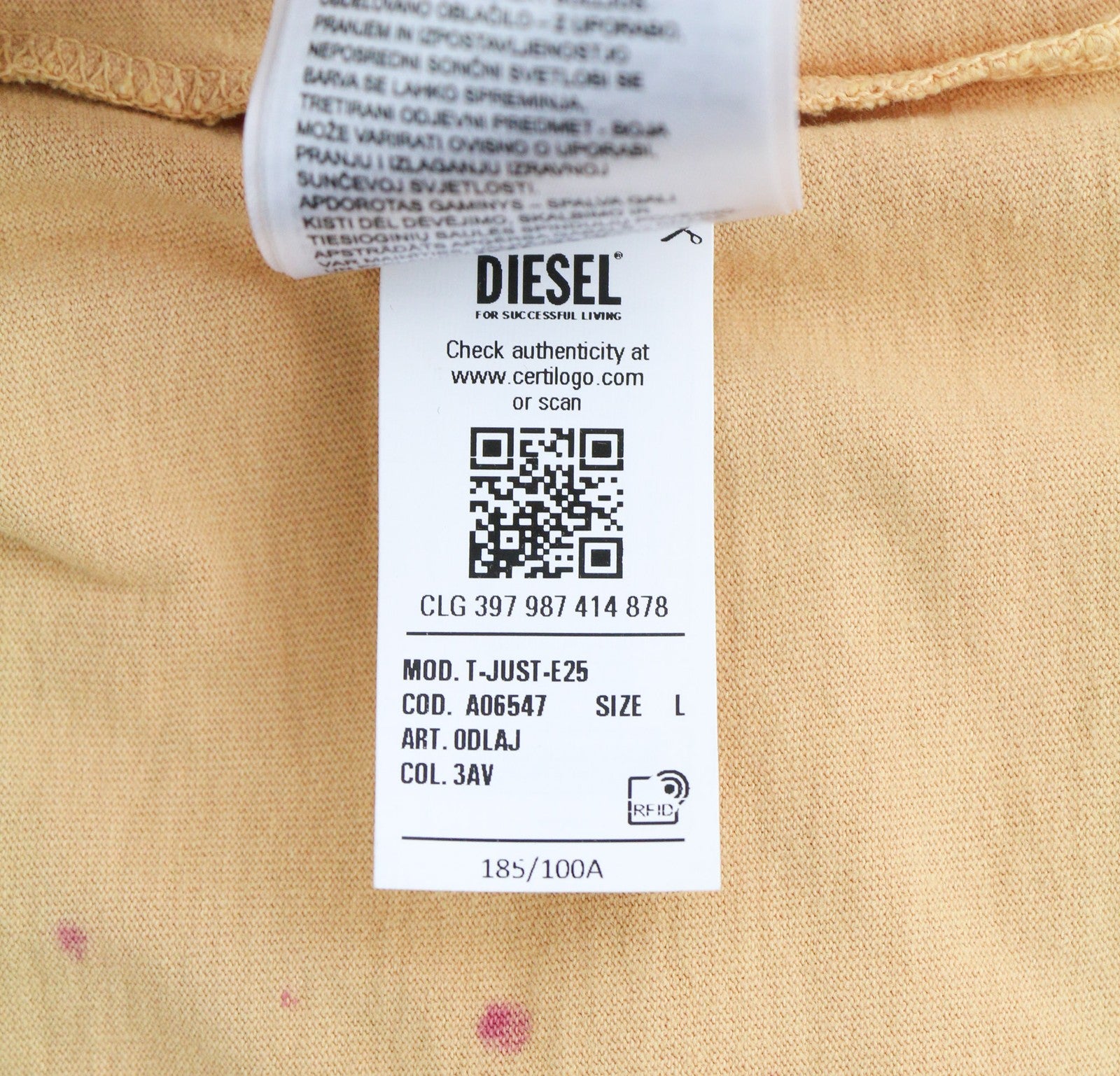 DIESEL T-Just-E25 vyriški marškinėliai su trumpomis rankovėmis, apvalia apykakle, L dydžio, su trikotažiniu logotipu, šviesiu logotipu. RMK 110 €. 