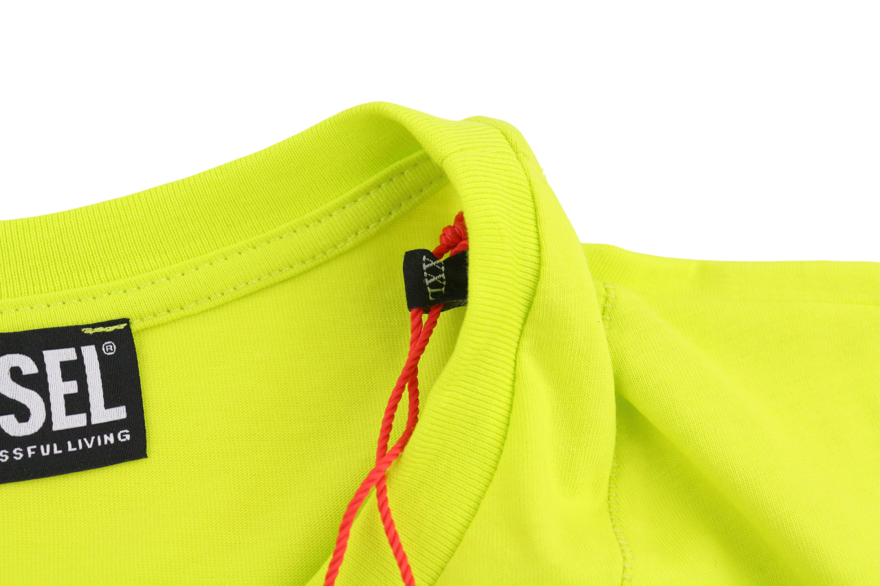 DIESEL T-Diego-Cuty vyriški marškinėliai trumpomis rankovėmis, apvalios iškirptės formos, laisvalaikio stiliaus, su trikotažiniu logotipu. 