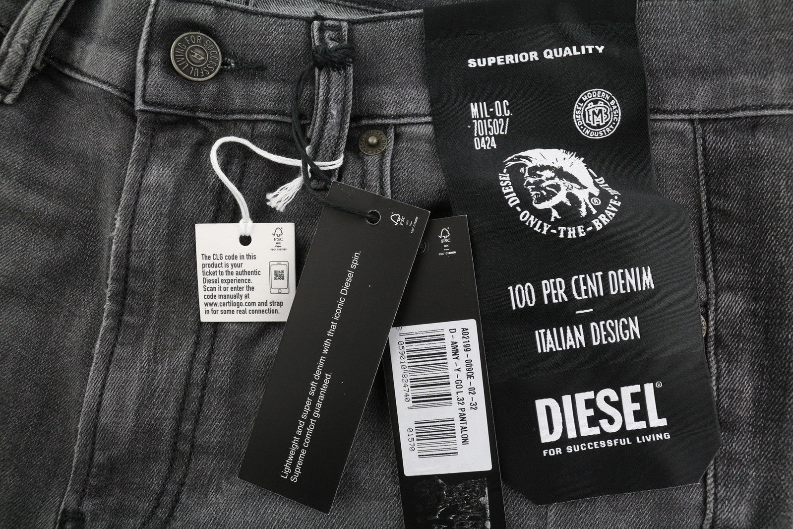 DIESEL D-Amny 009QE vyriški džinsai W32/L32 Skinny, tamprūs, skalbti juodi, rekomenduojama kaina – 225 € 