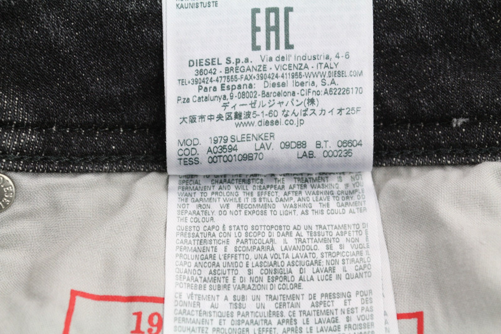 DIESEL Sleenker 09D88 vyriški džinsai W33/L32 žemo juosmens, aptempti, skalbti, tamsūs, RRP 225 € 