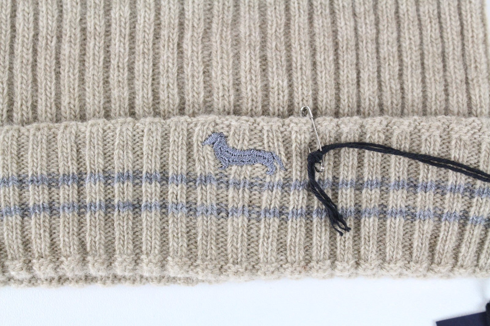 HARMONT &amp; BLAINE Unisex Beanie OS ruda vilnonė megzta kepurė su logotipu ir laisvalaikio stiliaus kepurė 