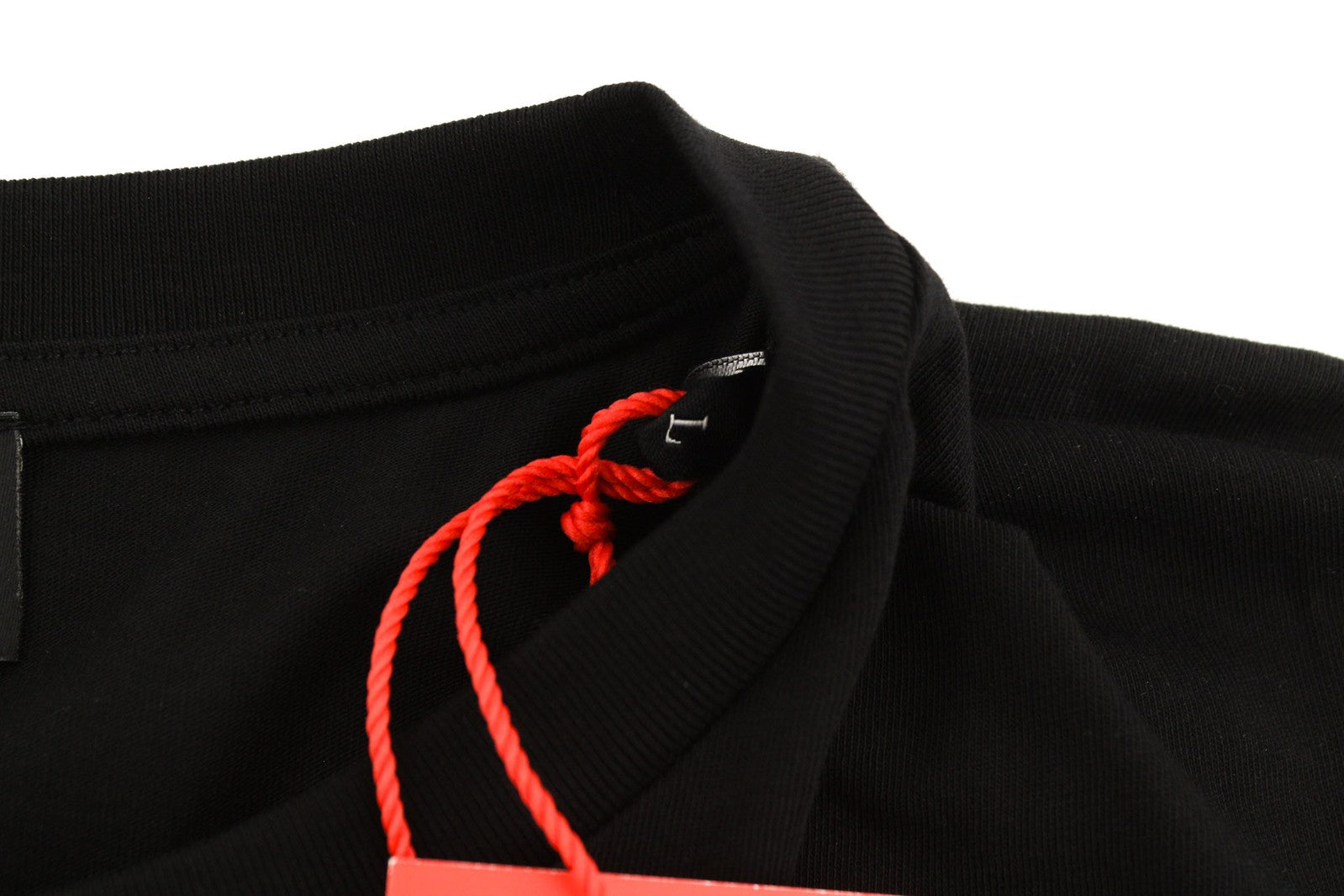 DIESEL T-Just-K2 vyriški marškinėliai su trumpomis rankovėmis, L dydžio, apvalia kaklo iškirpte, trikotažo logotipu, juodi, laisvalaikio stiliaus. 