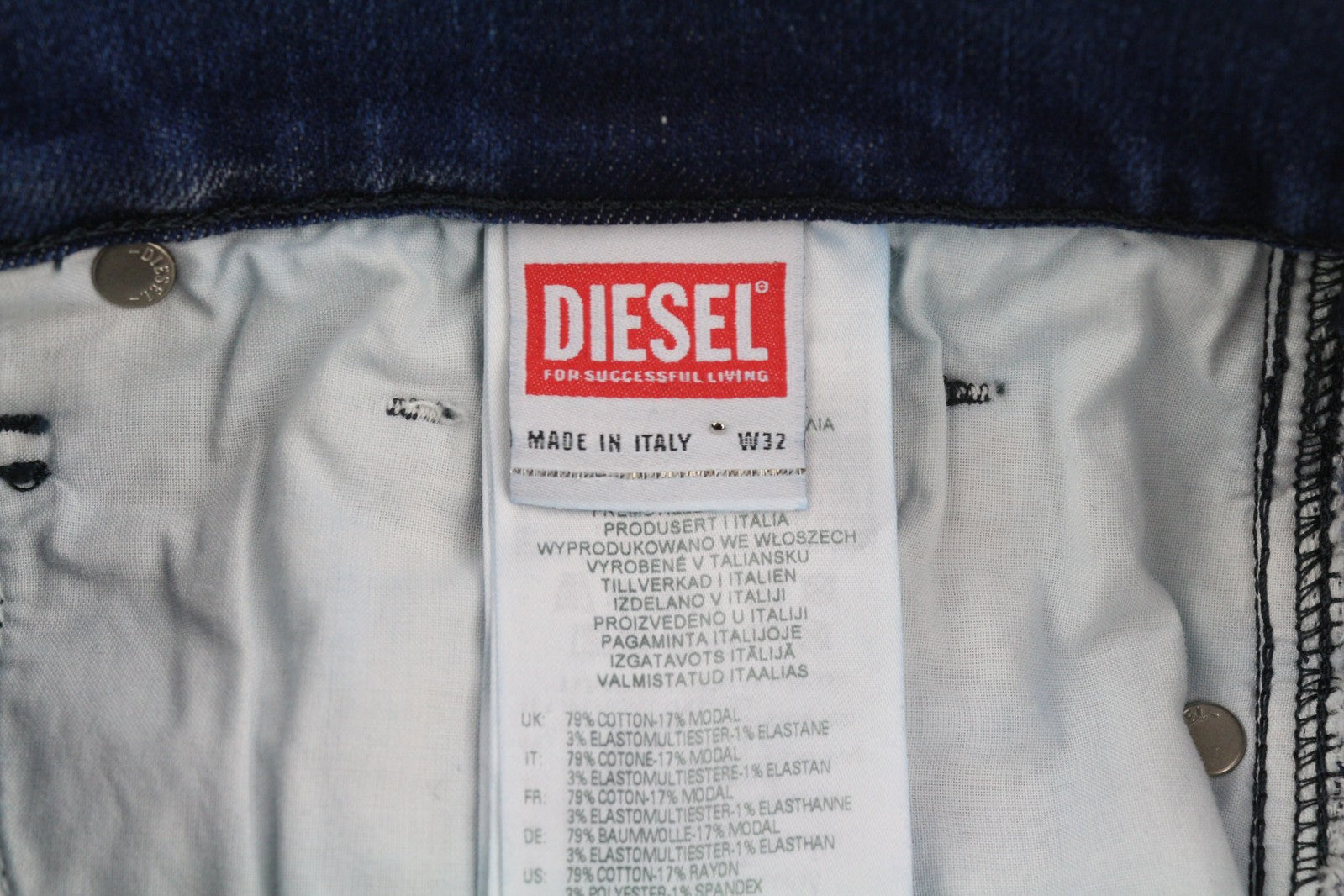 DIESEL D-Istort-X 09E61 vyriški džinsai W32/L32 vidutinio juosmens, aptempti, skalbti 