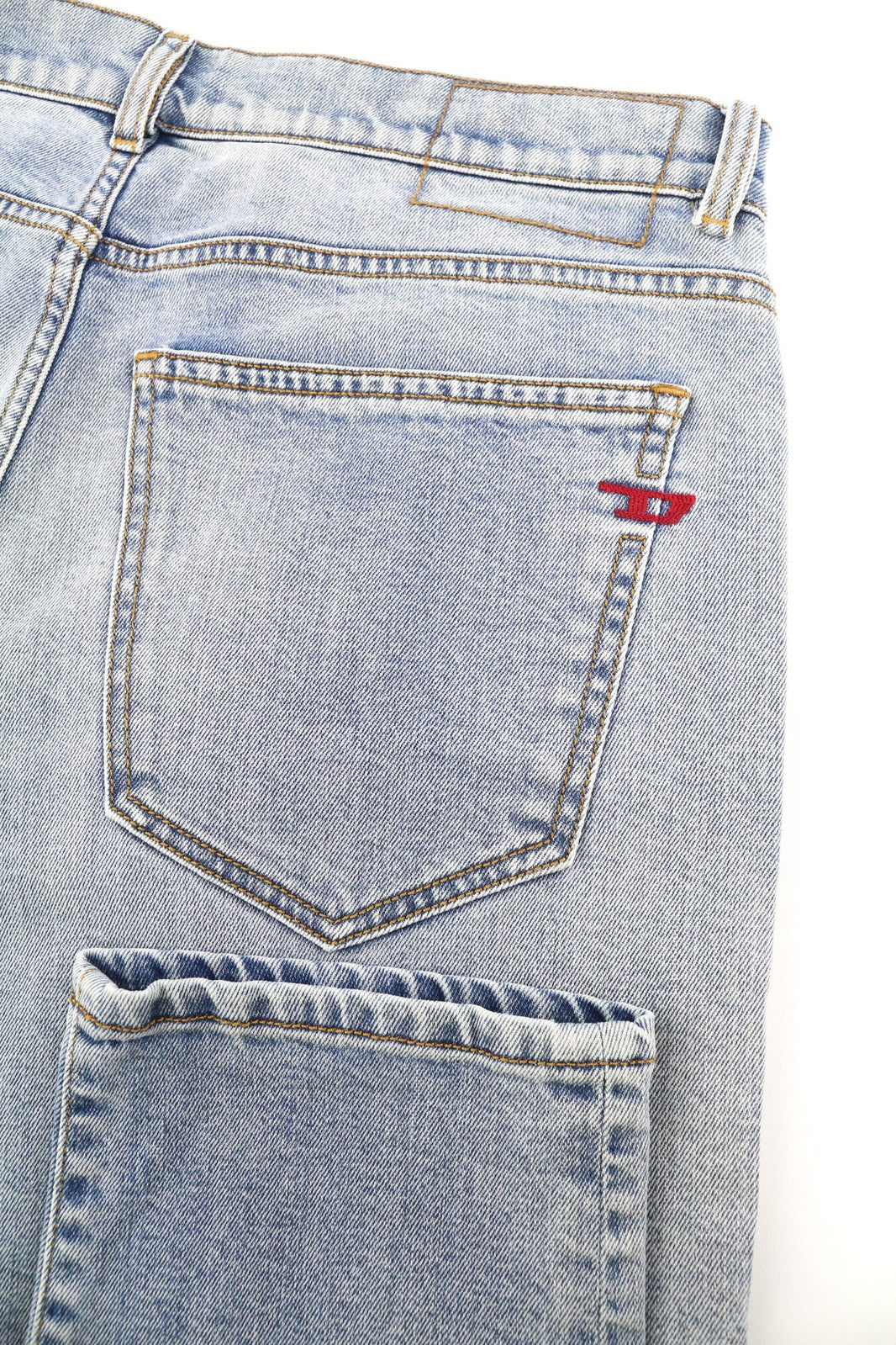 DIESEL D-Strukt-Z 09C62 vyriški džinsai W32/L32 Slim Zip Fly skalbtos mėlynos spalvos, rekomenduojama kaina – 195 € 