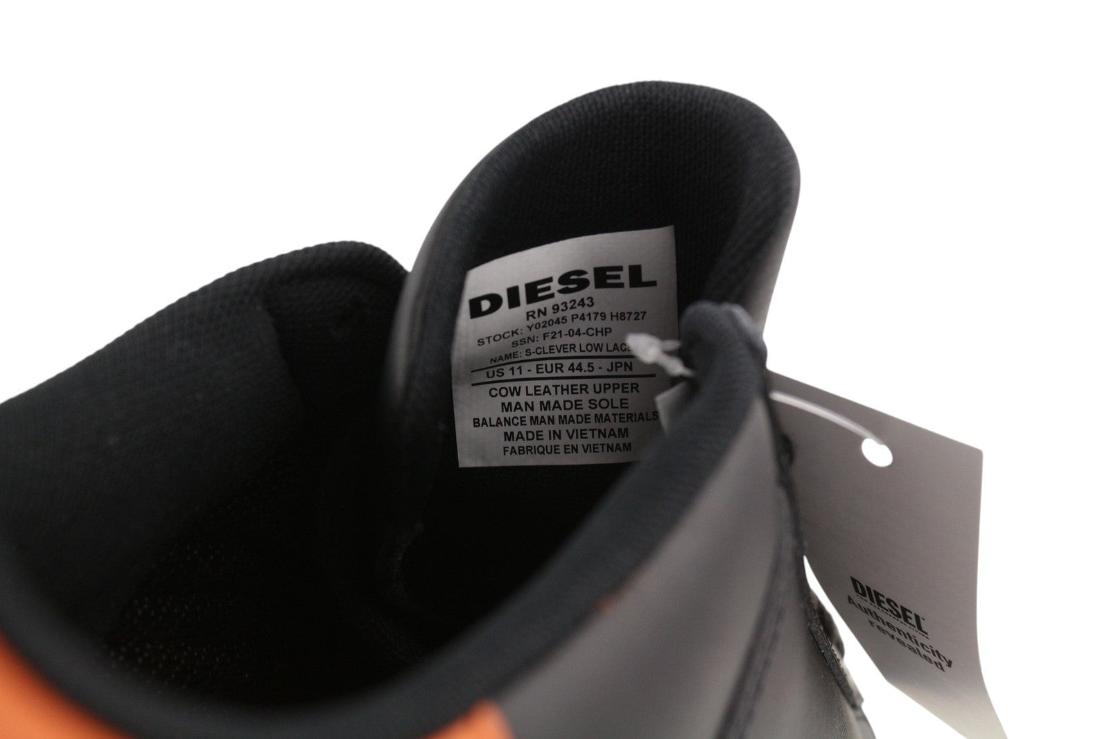 DIESEL S-Clever žemi nėrinių vyriški sportbačiai, 44.5 dydis, juodos odos, migdolų nosis, rekomenduojama kaina – 120 € 