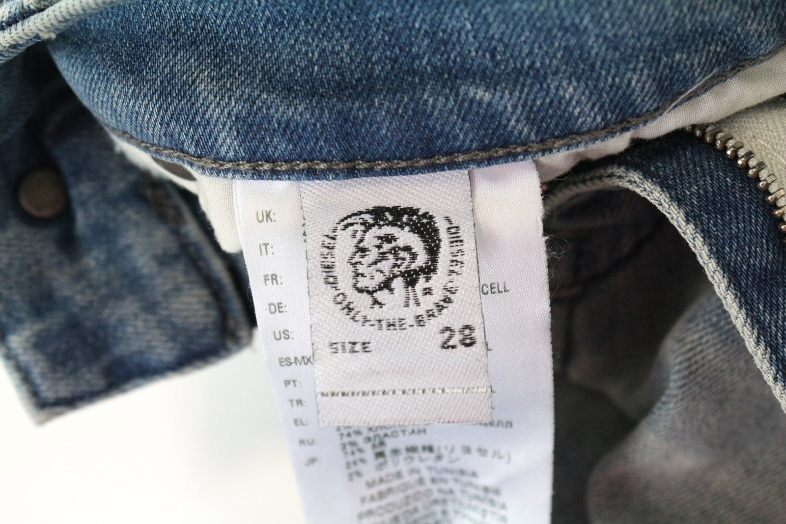 DIESEL D-Bazer 081AP vyriški džinsai W28/L32 su apnašomis, siaurėjančios, mėlynos spalvos, tamprios medvilnės medžiagos 