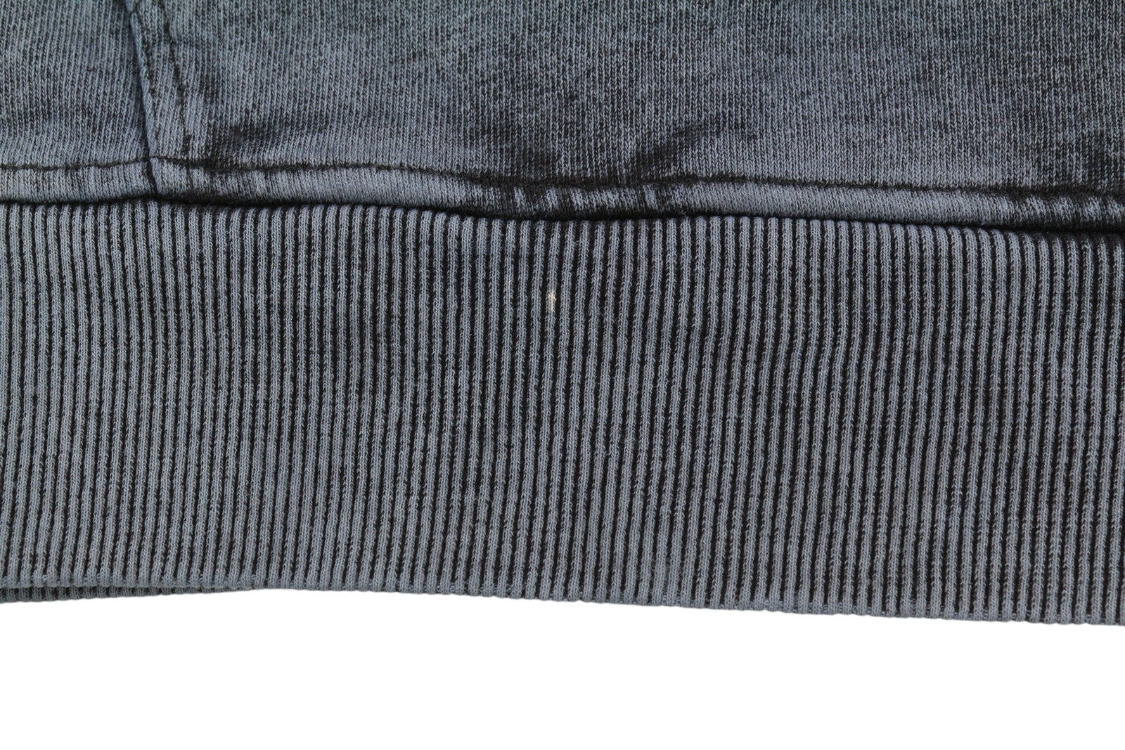 DIESEL S-Ginn-Hood-E1 vyriškas džemperis su gobtuvu M, pilkos spalvos, su gobtuvu, kengūros spalvos, rekomenduojama kaina – 195 € 