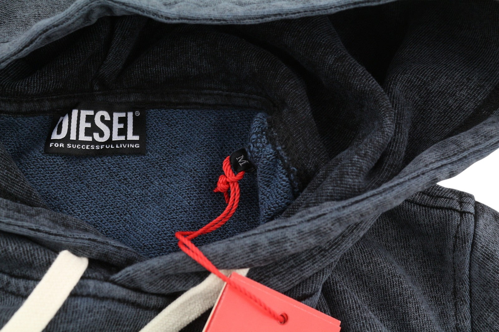 DIESEL S-Ginn-Hood-E1 vyriškas džemperis su gobtuvu M, pilkos spalvos, su gobtuvu, kengūros spalvos, rekomenduojama kaina – 195 € 