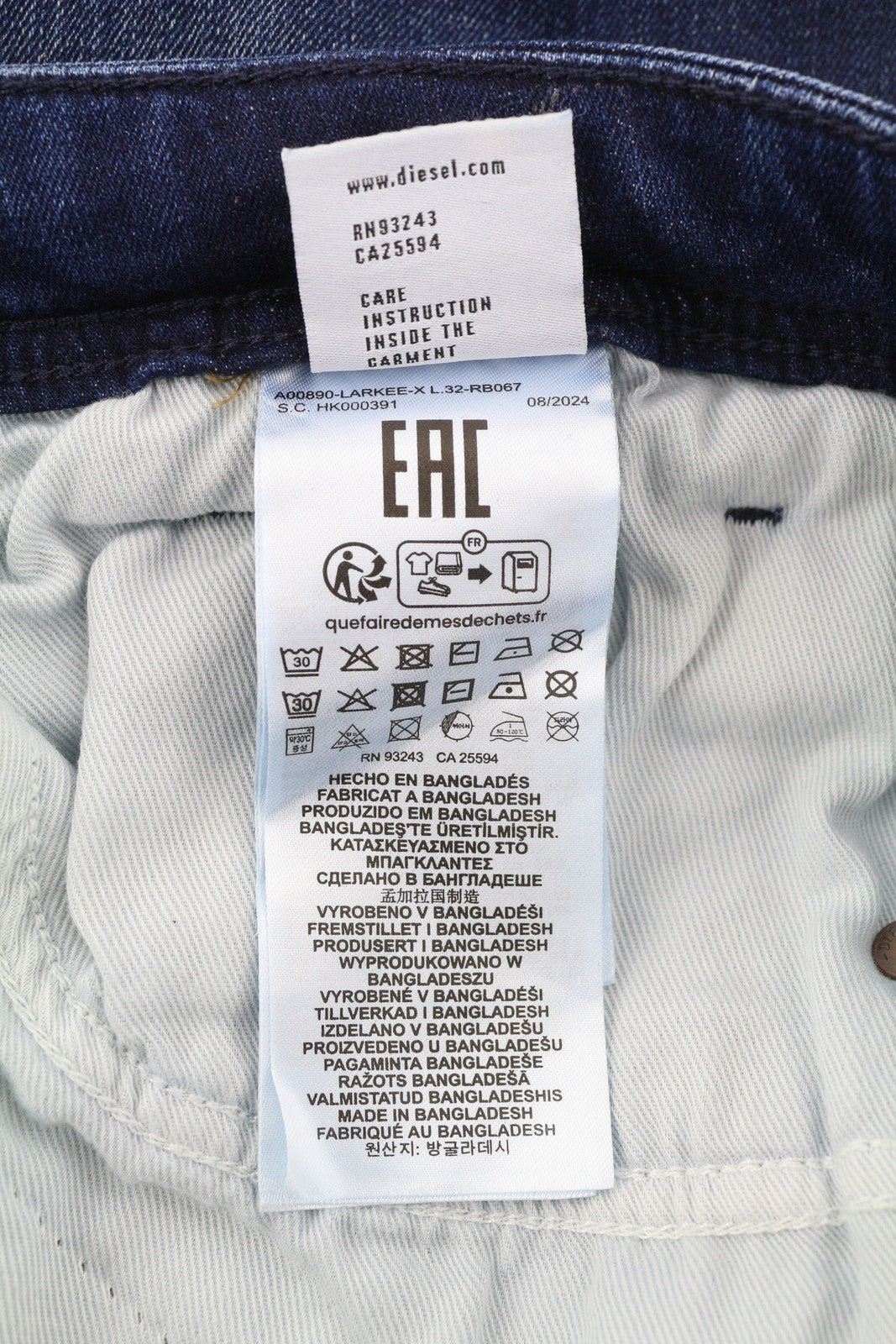 DIESEL 1985 Larkee RB067 vyriški džinsai, W40/L32, tiesaus kirpimo, su sagomis, skalbtos mėlynos spalvos. 