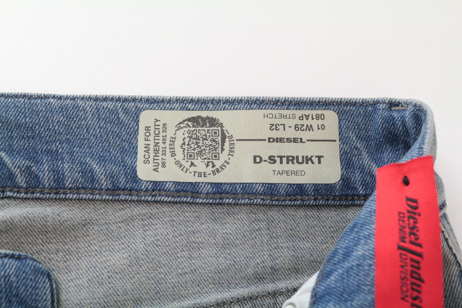 DIESEL D-Bazer 081AP vyriški džinsai su 5 kišenėmis, W29/L32, tamprūs, mėlyni, siaurėjantys, medvilniniai džinsai 