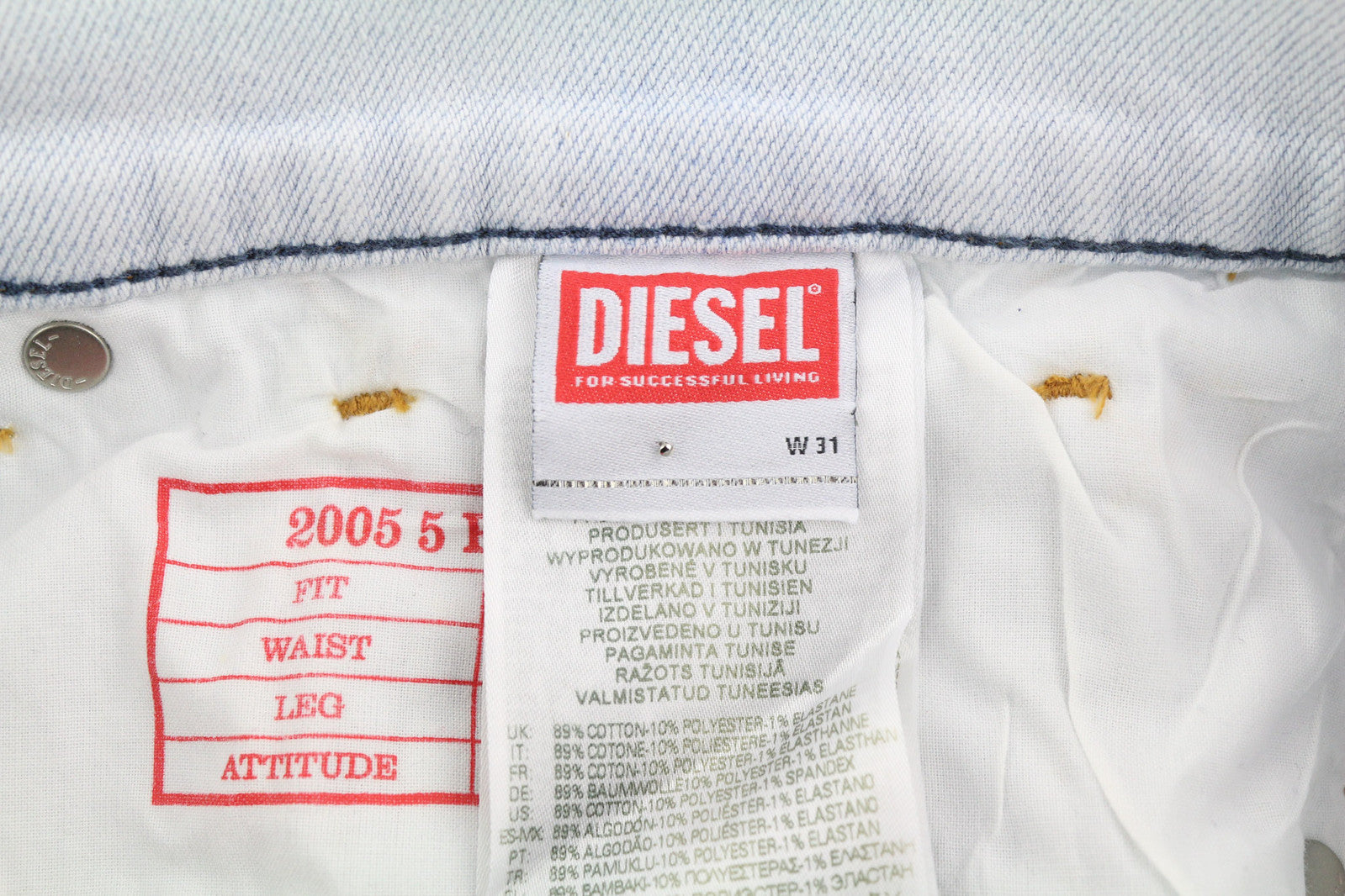 DIESEL 2005 D-Fining 09C06 vyriški džinsai W31/L32 įprasto kirpimo, siaurėjančiomis klešnėmis, vidutinio juosmens aukštyje 