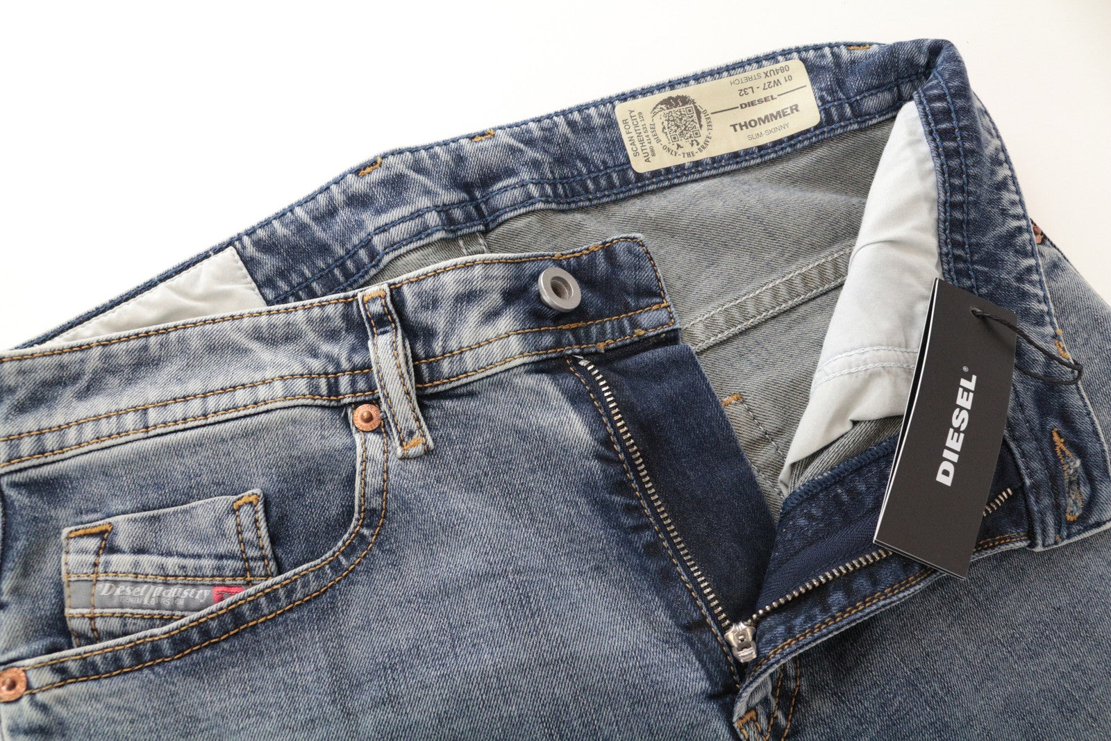DIESEL Thommer 084UX vyriški džinsai W27/L32 Mėlynos medvilnės tamprios plonos, siauros 