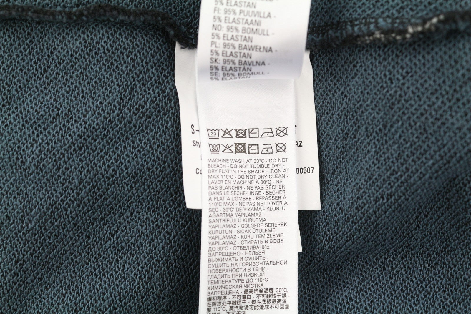 DIESEL S-Ginn-Hood-E1 vyriškas džemperis su gobtuvu L, pilkas, su gobtuvu, kengūros spalvos, rekomenduojama kaina – 195 € 