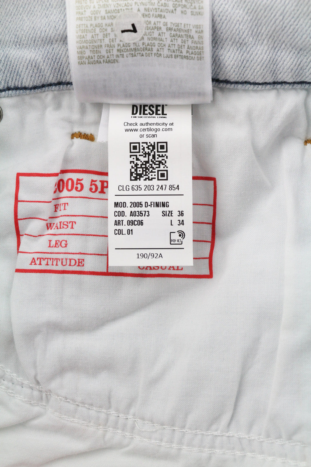 DIESEL 2005 D-Fining 09C06 vyriški džinsai W36/L34 įprasto kirpimo, siaurėjančiomis klešnėmis, vidutinio juosmens aukštyje 