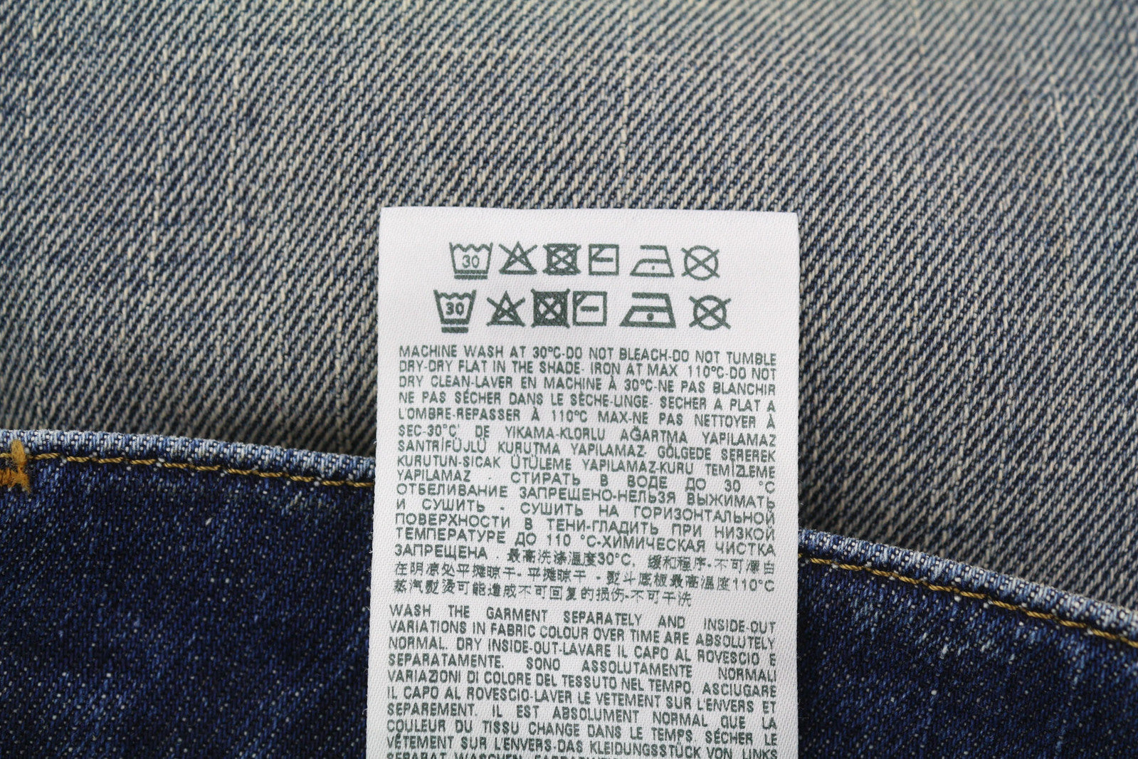 DIESEL D-Fining Z9A05 vyriški džinsai W31/L34 siaurėjantys, tamprūs, skalbtos mėlynos spalvos, rekomenduojama kaina – 225 € 