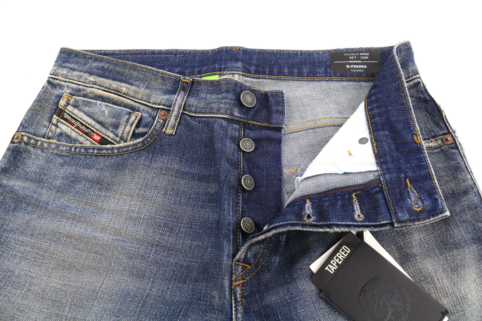 DIESEL D-Fining Z9A05 vyriški džinsai W31/L34 siaurėjantys, tamprūs, skalbtos mėlynos spalvos, rekomenduojama kaina – 225 € 