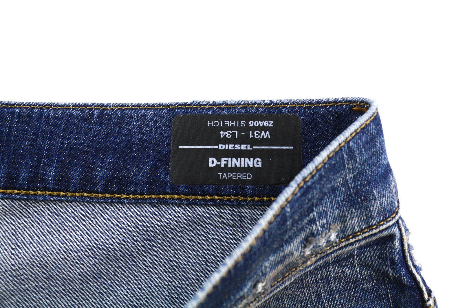 DIESEL D-Fining Z9A05 vyriški džinsai W31/L34 siaurėjantys, tamprūs, skalbtos mėlynos spalvos, rekomenduojama kaina – 225 € 