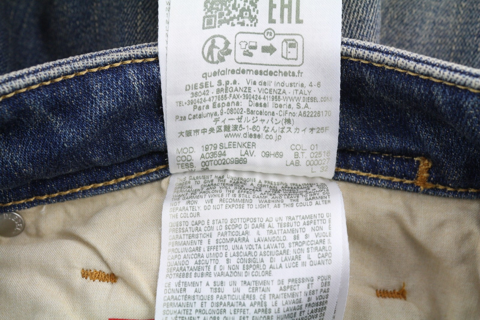 DIESEL 1979 Sleenker 09H69 vyriški džinsai W36/L32 aptempti, žemu juosmeniu, užtrauktuku, mėlyni, rekomenduojama kaina – 225 € 