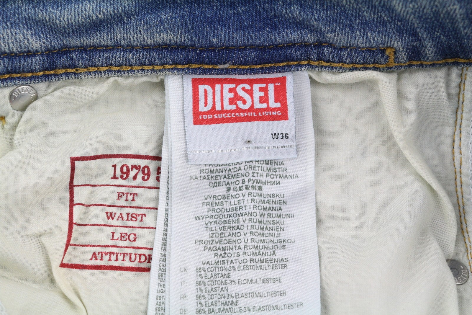 DIESEL 1979 Sleenker E9C01 vyriški džinsai W36/L32 Skinny Distress Blue RMK 275 € 