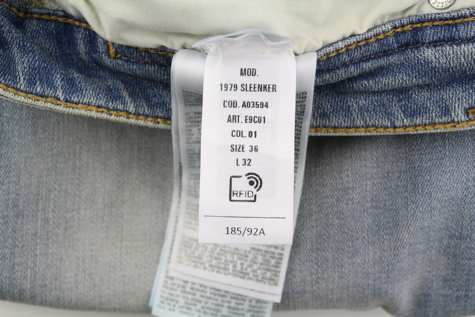 DIESEL 1979 Sleenker E9C01 vyriški džinsai W36/L32 Skinny Distress Blue RMK 275 € 