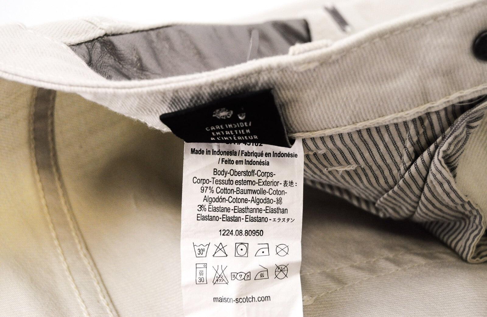 MAISON SCOTCH Slim džinsai W30 L32 balkšvai baltos spalvos, tamprios medvilnės tekstūros, laisvalaikio stiliaus. 