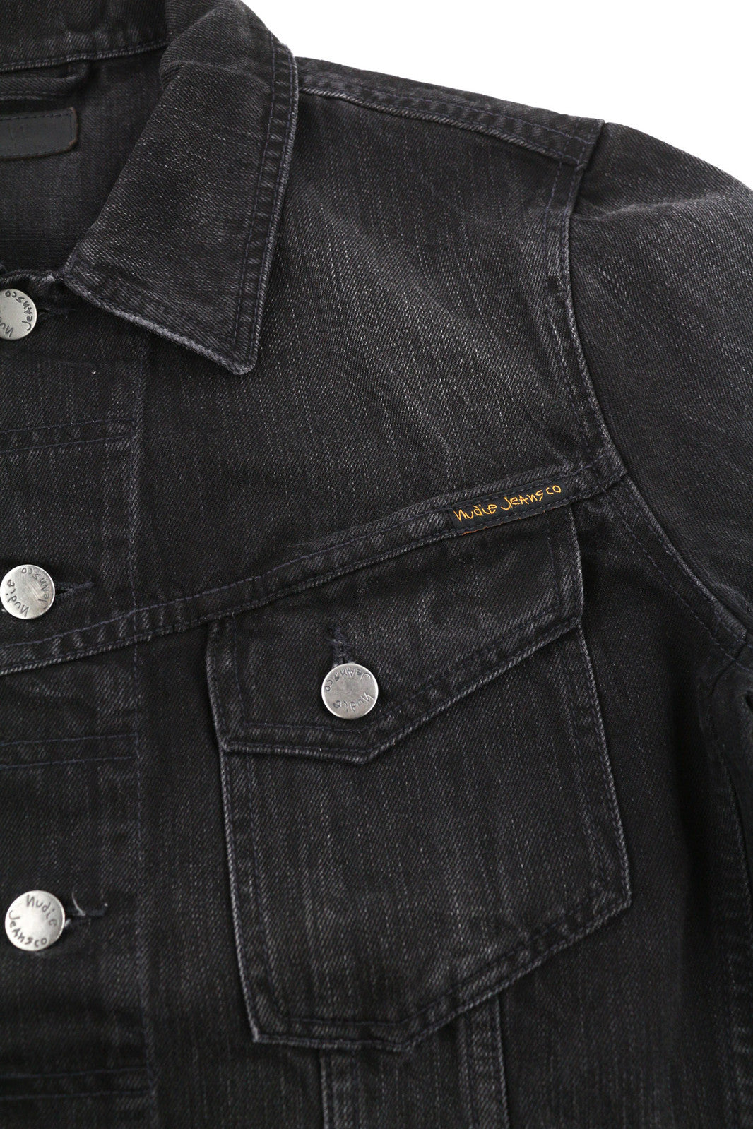 NUDIE Billy vyriška striukė S, juoda, su sagomis apykakle, skalbto džinso spalvos 