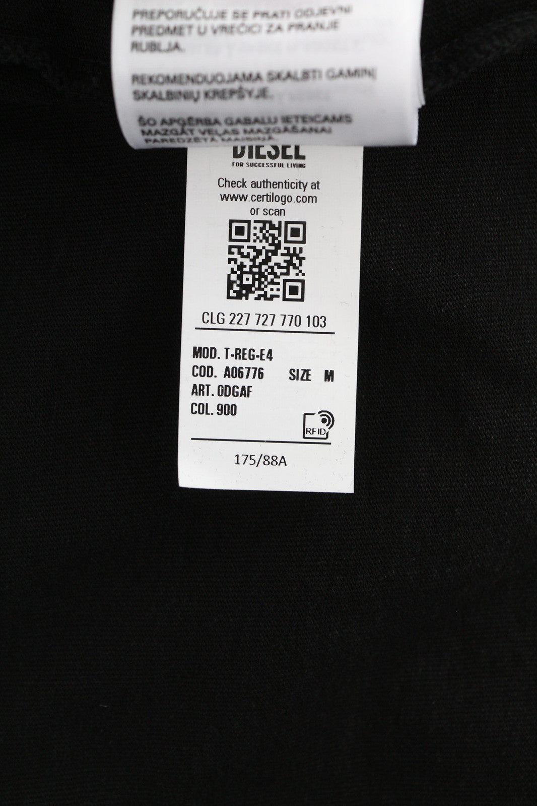 DIESEL T-Reg-E4 moteriški marškinėliai M, juodi, trumpomis rankovėmis, apvalia apykakle, skalbti. Rekomenduojama kaina – 125 €.