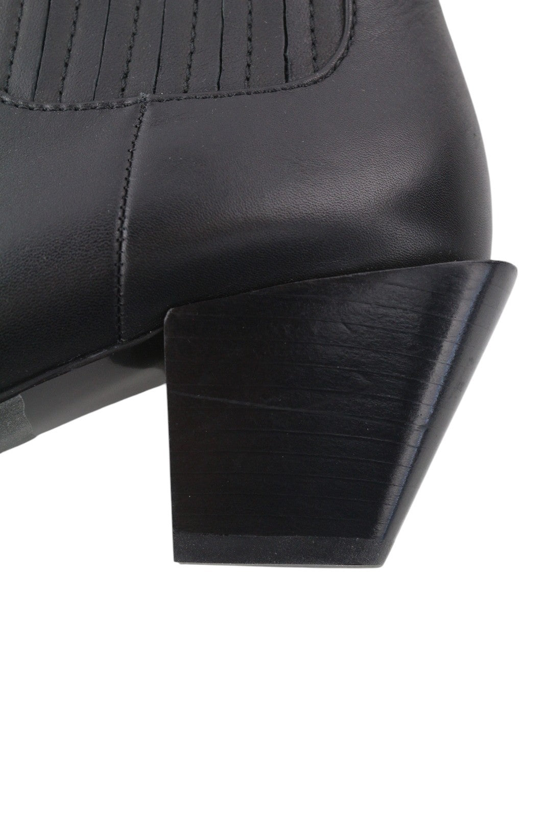 DIESEL D-Texanne CH moteriški aulinukai, juodi, odiniai, migdolų nosis, 40 €, kubietiškas kulnas – 290 € 