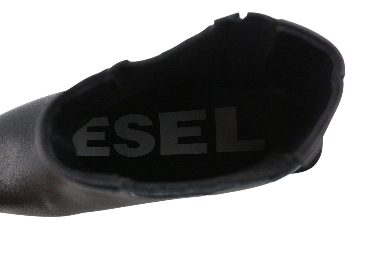 DIESEL D-Texanne CH moteriški aulinukai, juodi, odiniai, migdolų nosis, 40 €, kubietiškas kulnas – 290 € 