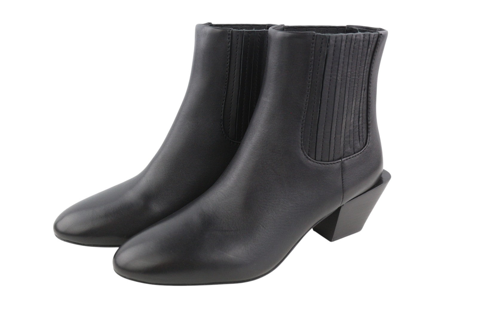 DIESEL D-Texanne CH moteriški aulinukai, 38 dydis, juodos odos, migdolų spalvos, palaidinė iki kulkšnies. Rekomenduojama kaina – 290 €. 