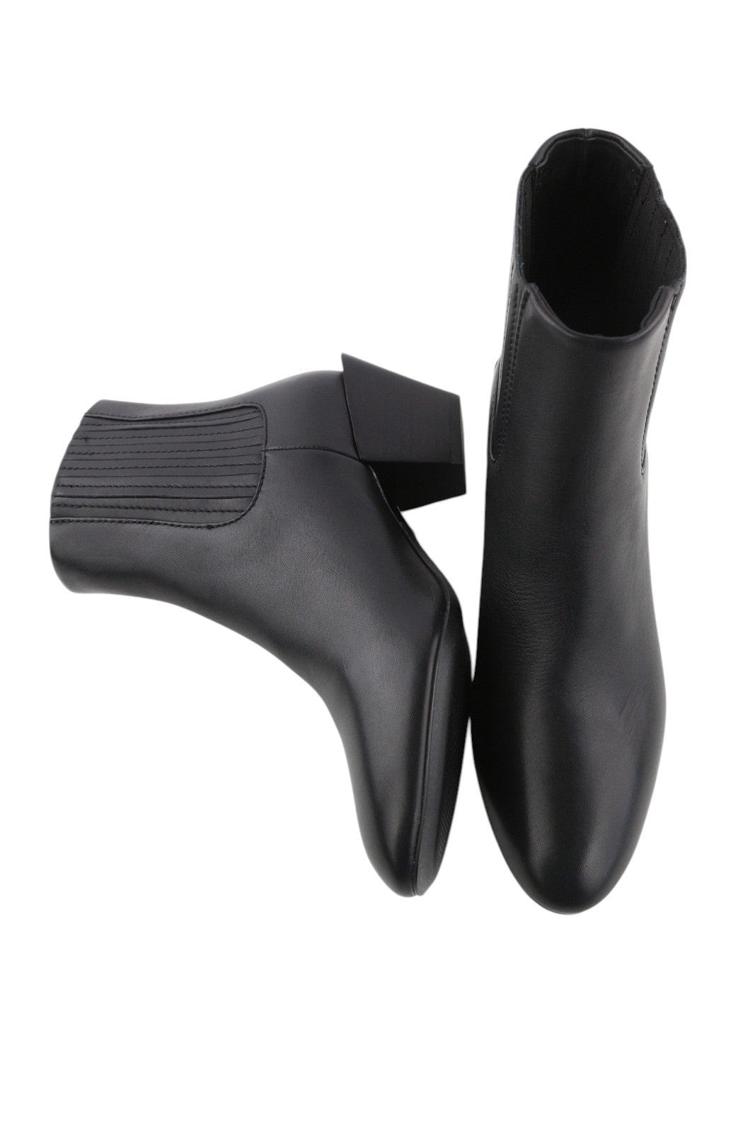 DIESEL D-Texanne CH moteriški aulinukai, 38 dydis, juodos odos, migdolų spalvos, palaidinė iki kulkšnies. Rekomenduojama kaina – 290 €. 