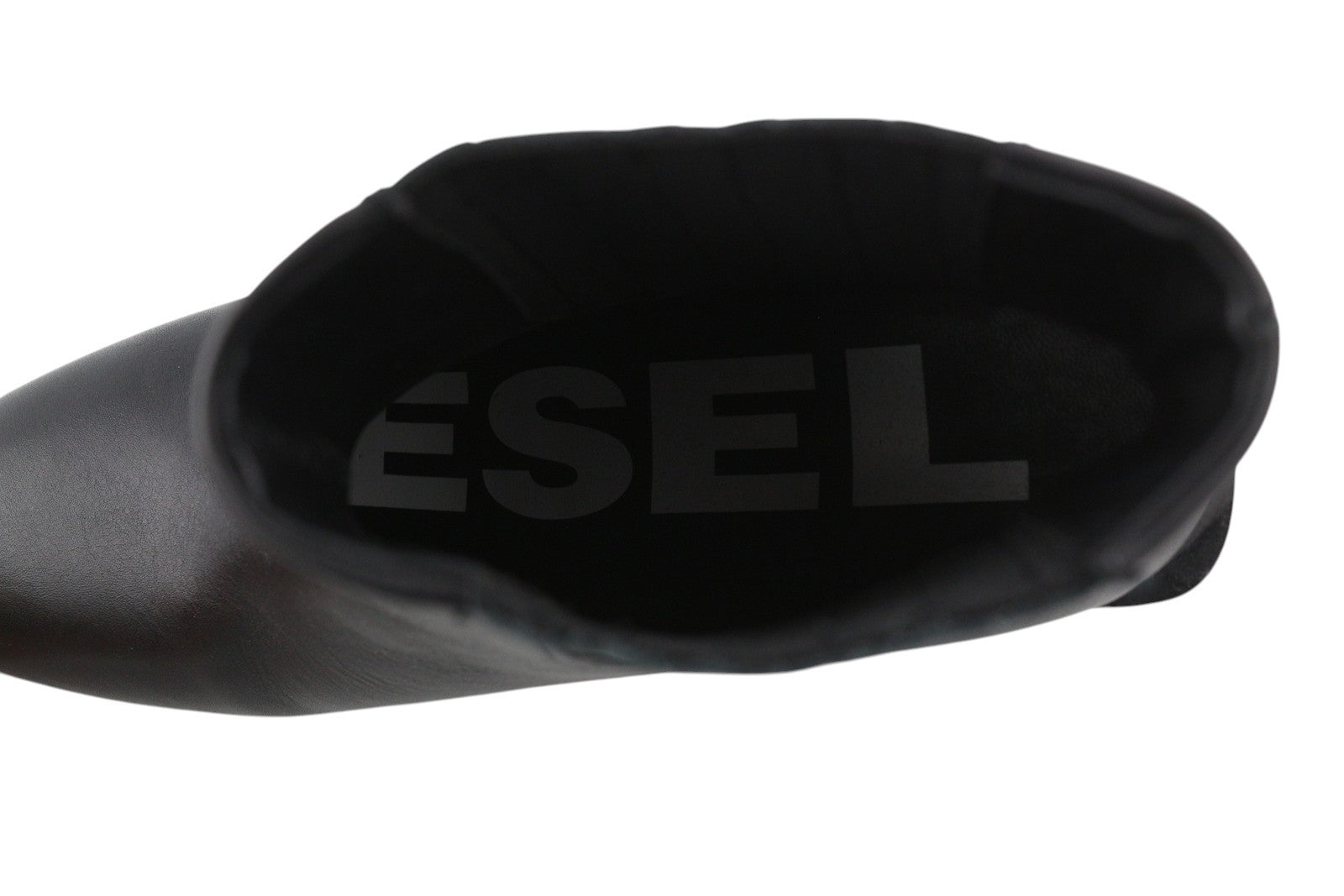 DIESEL D-Texanne CH moteriški aulinukai, 39 dydis, juodos odos, migdolų spalvos, palaidinė su kulkšnimis, rekomenduojama kaina – 290 € 