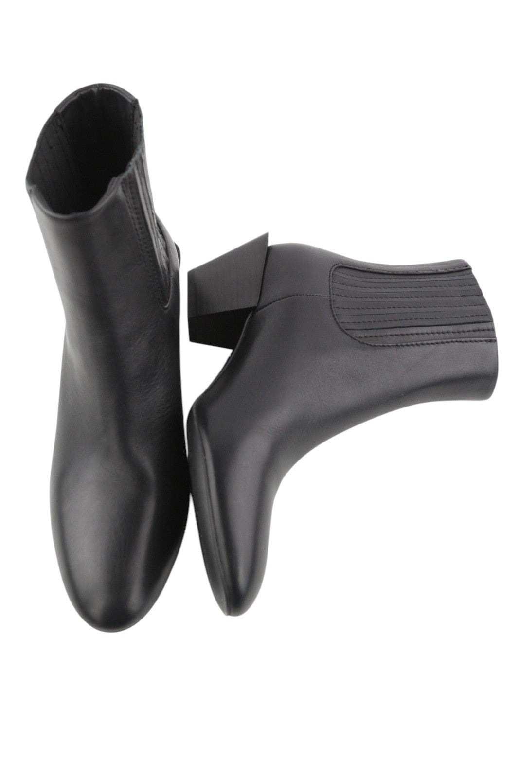 DIESEL D-Texanne CH moteriški aulinukai, 39 dydis, juodos odos, migdolų spalvos, palaidinė su kulkšnimis, rekomenduojama kaina – 290 € 