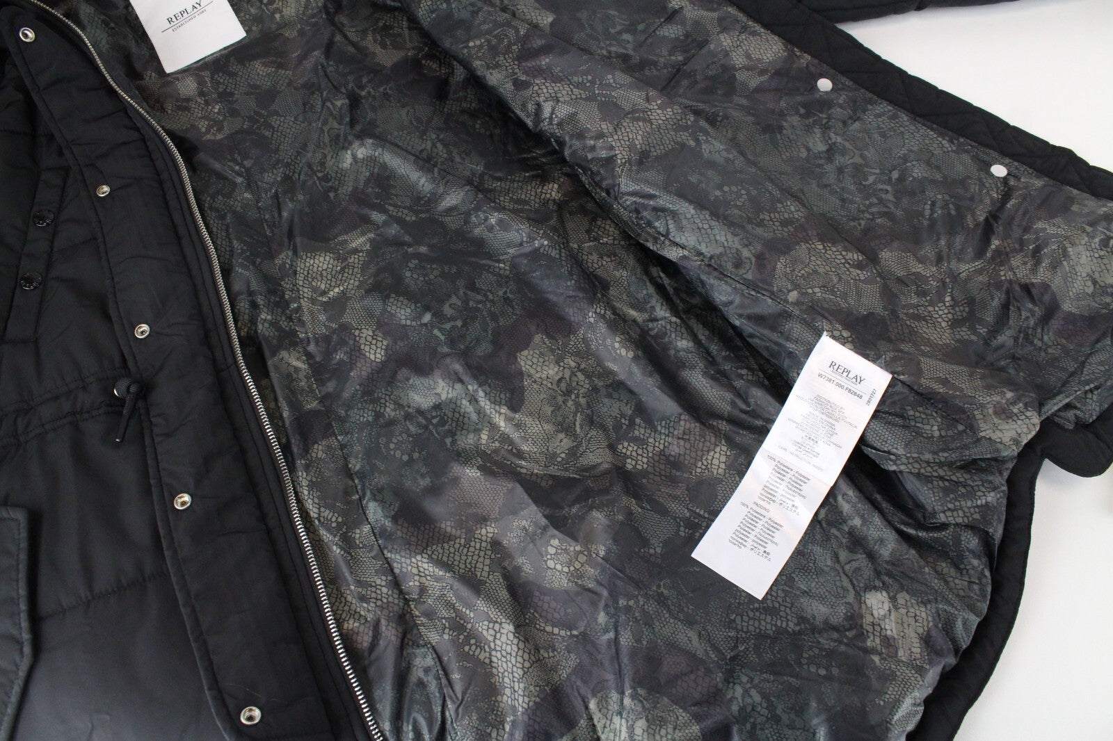 REPLAY moteriška XS dydžio juoda striukė parka su dirbtinio kailio pamušalu, paminkštinta ilga su kapišonu 