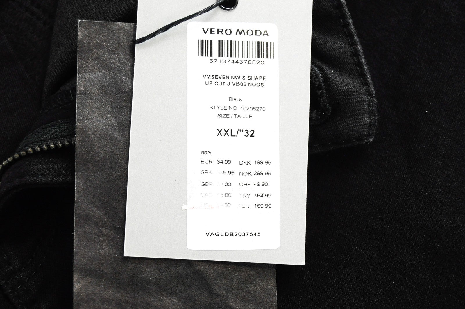 VERO MODA moteriški juodi džinsai, 2XL dydžio, vidutinio liemens, plėšyti, tamprūs, ploni medvilniniai. 