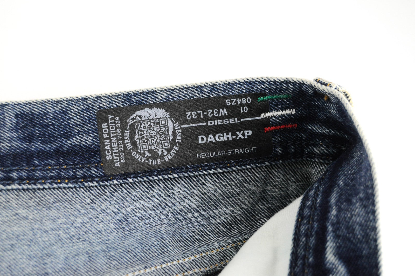 DIESEL Dagh-XP 084ZS vyriški džinsai W32/L32 tiesūs mėlyni skalbtos medvilnės 