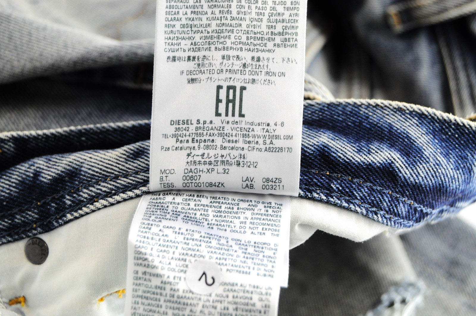 DIESEL Dagh-XP 084ZS vyriški džinsai W32/L32 tiesūs mėlyni skalbtos medvilnės 