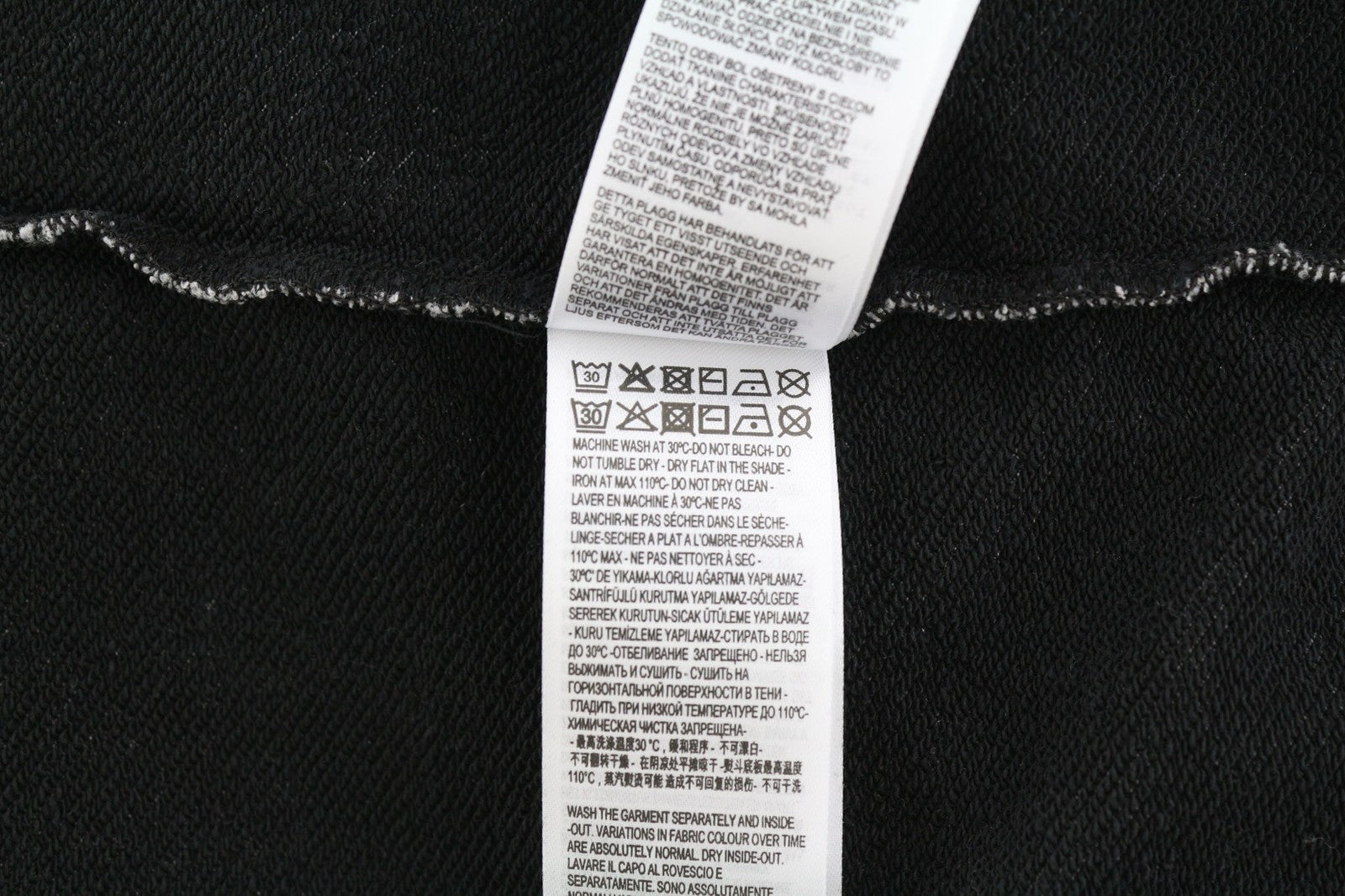 DIESEL S-Nekki vyriškas džemperis su gobtuvu, L dydžio, šviesiai skalbtas, su kengūros kišenėmis, rekomenduojama kaina – 250 € 