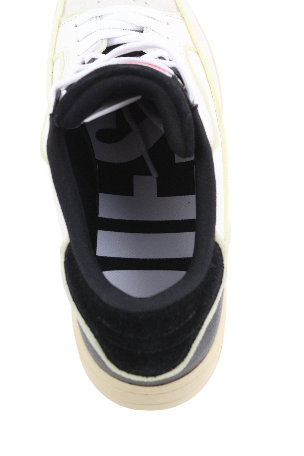 DIESEL S-Skeatys žemo lygio vyriški sportbačiai, EU43, balti, odiniai, žema pakulnė, suvarstomi, rekomenduojama kaina – 160 € 