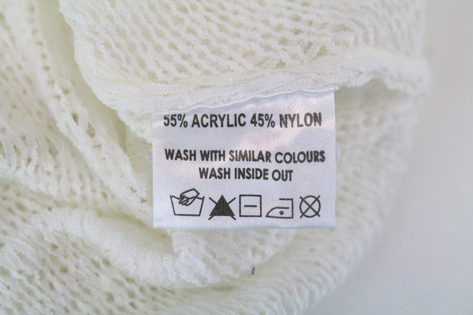 BLACK OUT Marina moteriškas džemperis L dydžio, baltas megztas be rankovių permatomas kardiganas 