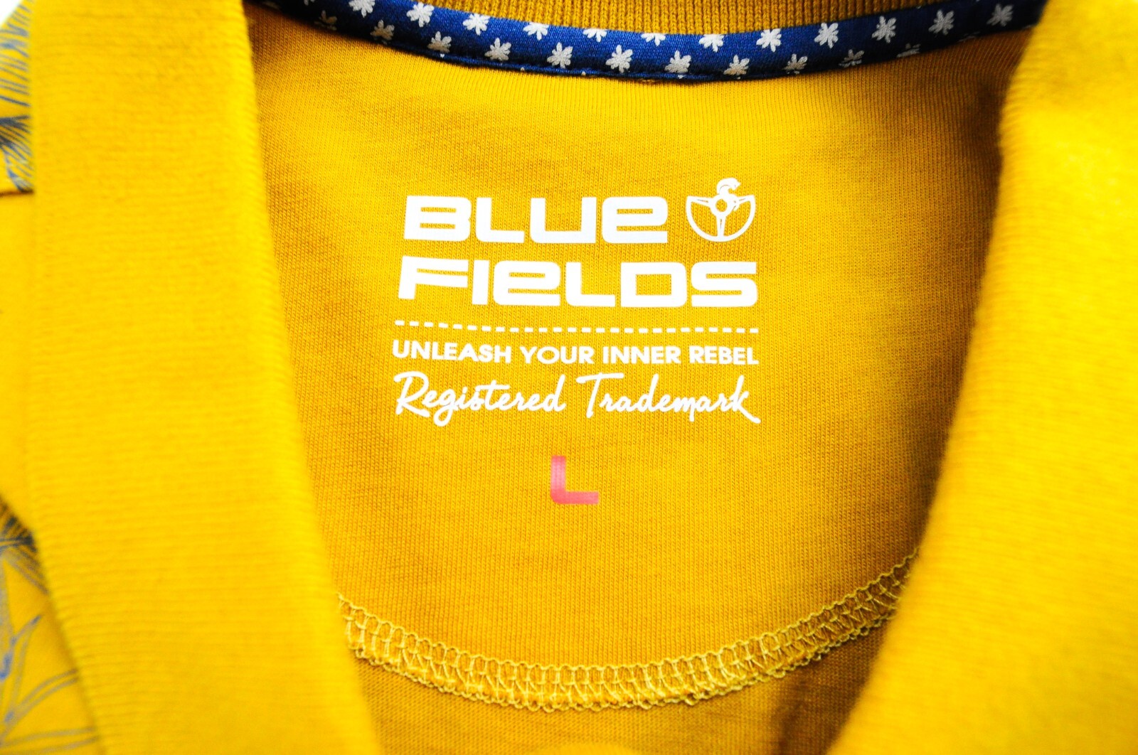 BLUE FIELDS Men Polo Shirt L Yellow Leaf Print Collared Short Sleeve Casual