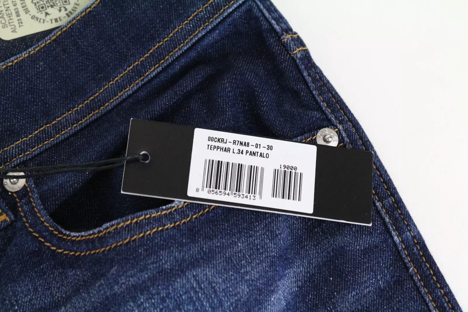 DIESEL Tepphar R7NA8 vyriški džinsai W30/L34 Slim Carrot Fit, mėlyni, tamprūs, dirbtinio audinio 