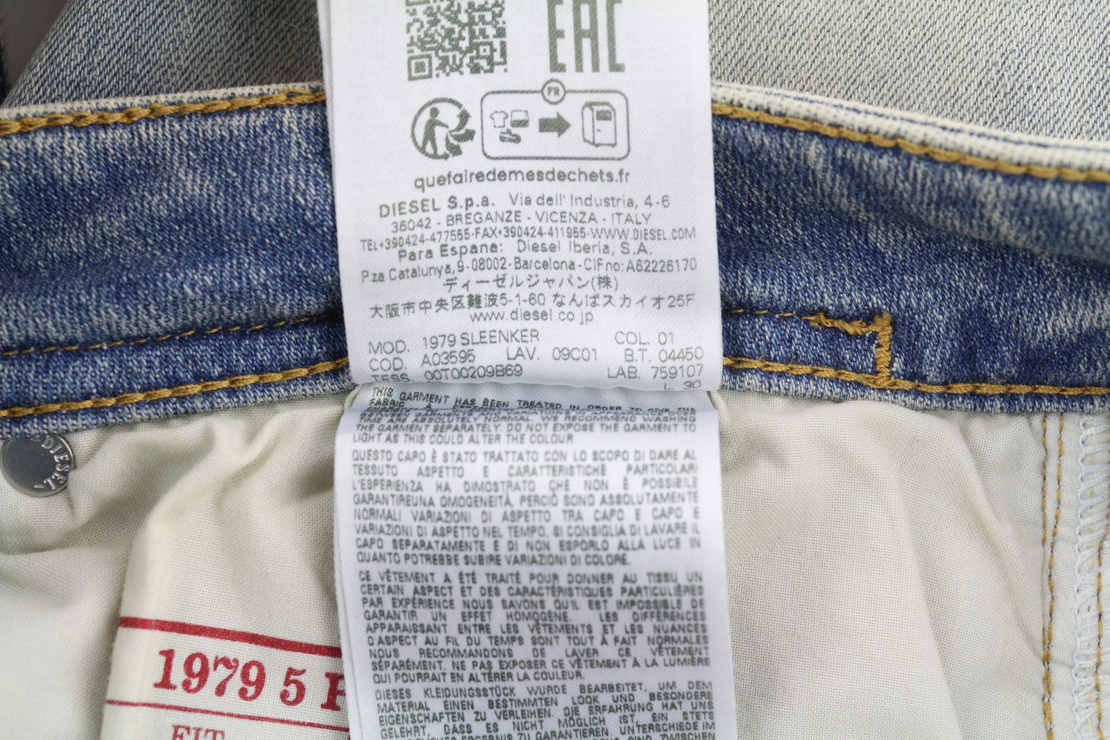 DIESEL 1979 Sleenker E9C01 vyriški džinsai W32/L30 Skinny Distress Blue RMK 275 € 