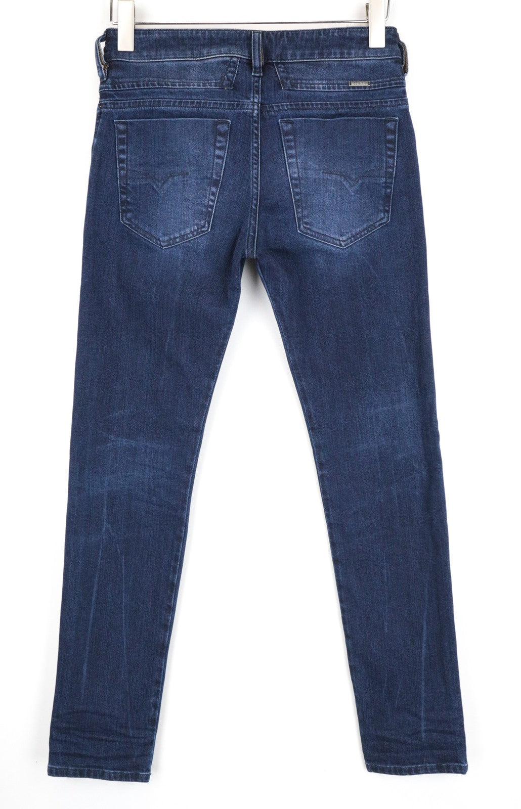 DIESEL D-Bazer 083AT W26/L32 vyriški mėlyni džinsai iš medvilnės, tamprios medžiagos, siaurėjančios ir su sagomis. 